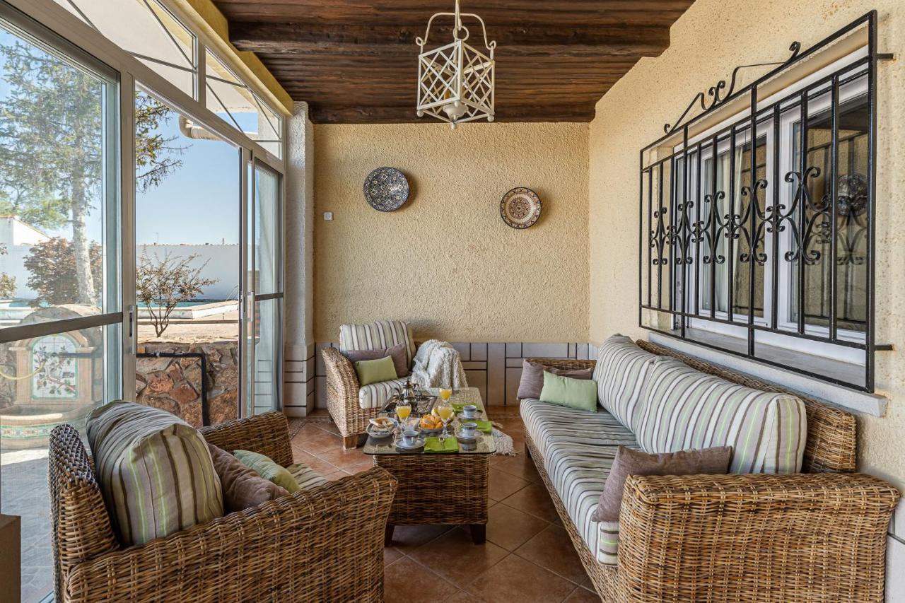 Waou Deluxe Cottage Titulcia Buitenkant foto