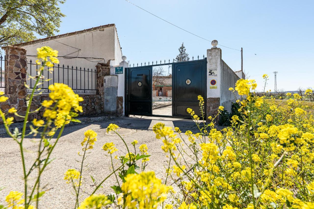 Waou Deluxe Cottage Titulcia Buitenkant foto